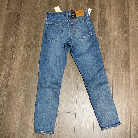 BNWT Levi’s Wedgie Jeans - Picture 7 of 8